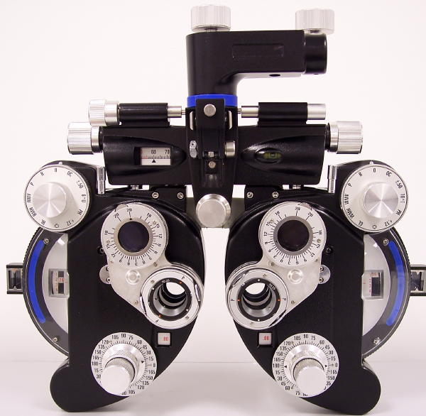 Vision refractor / refractometer